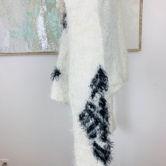 Hollister fuzzy/shaggy  sweater. M. - Picture 8 of 13